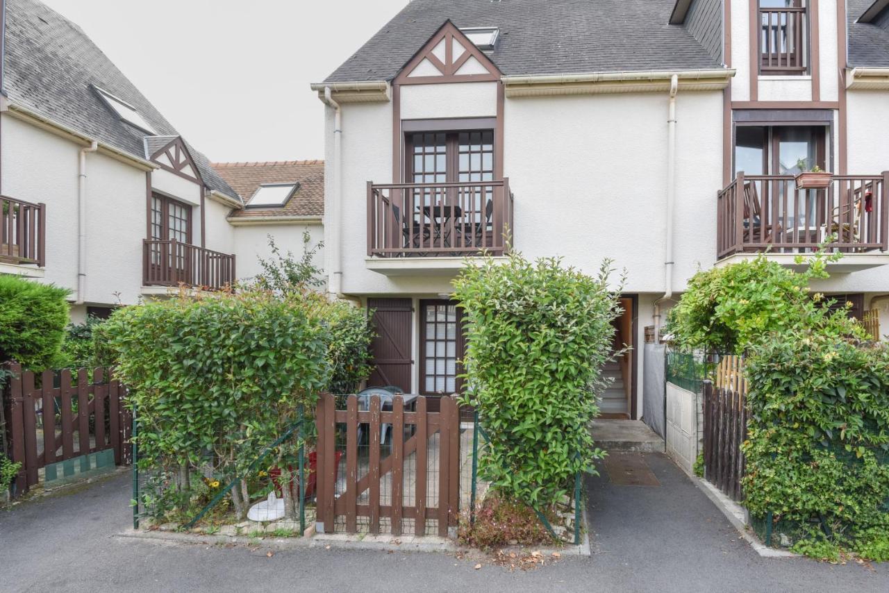 Le Voilier Apartment Courseulles-sur-Mer Exterior foto