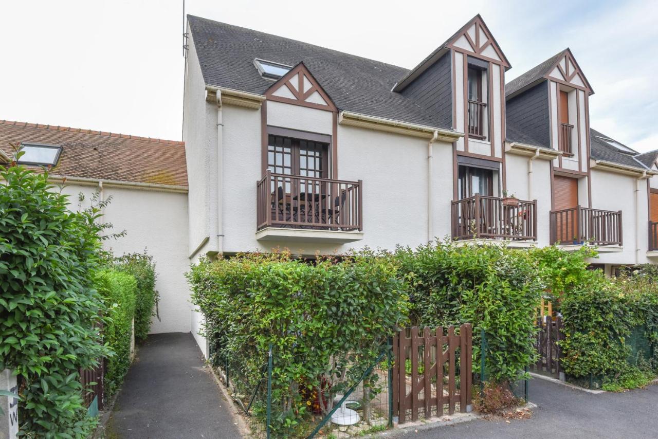 Le Voilier Apartment Courseulles-sur-Mer Exterior foto